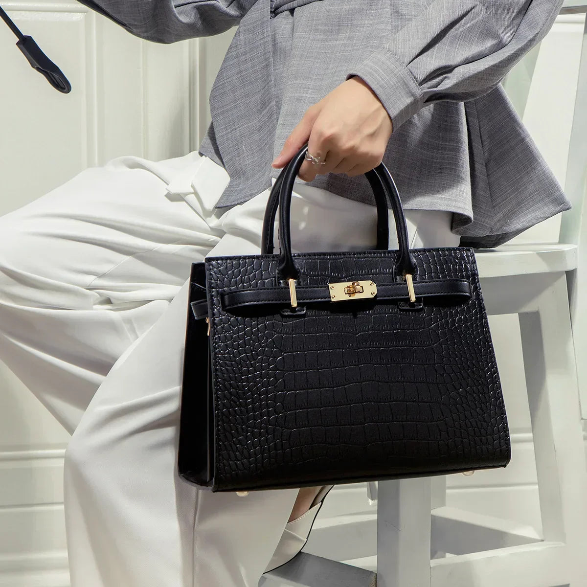 EVERLOOK® | THE ALLURE CROCO BAG